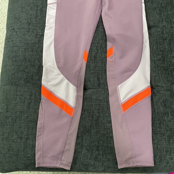 Fabletics leggings. Size M - Picture 2 of 4